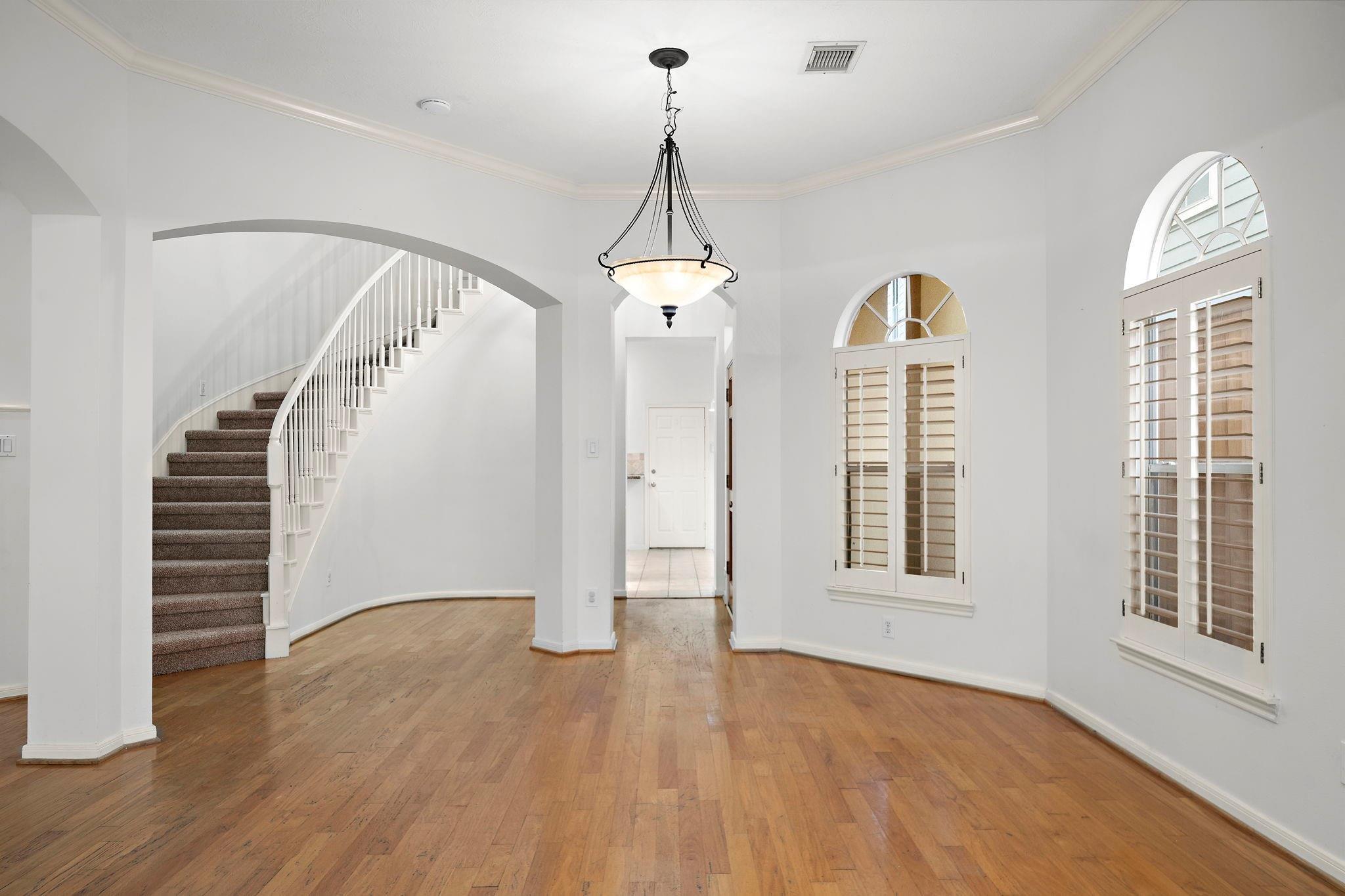 620 Detering Street