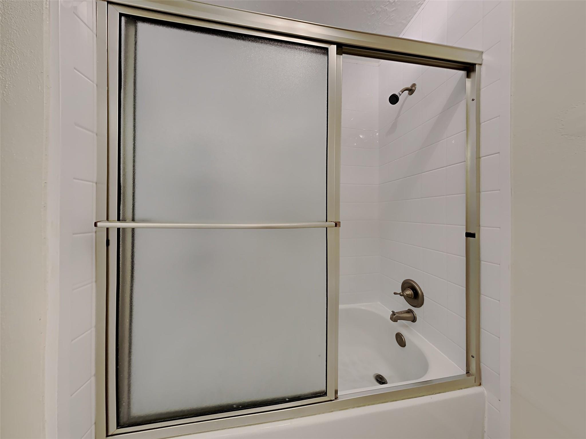 16418 Forest Bend Avenue