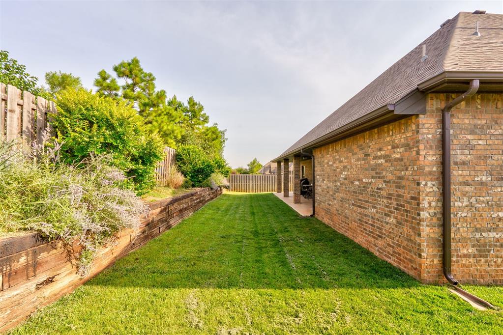 4632 Spectacular Bid Avenue