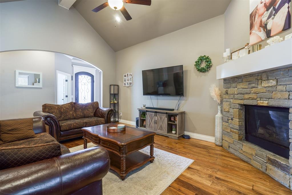 4632 Spectacular Bid Avenue