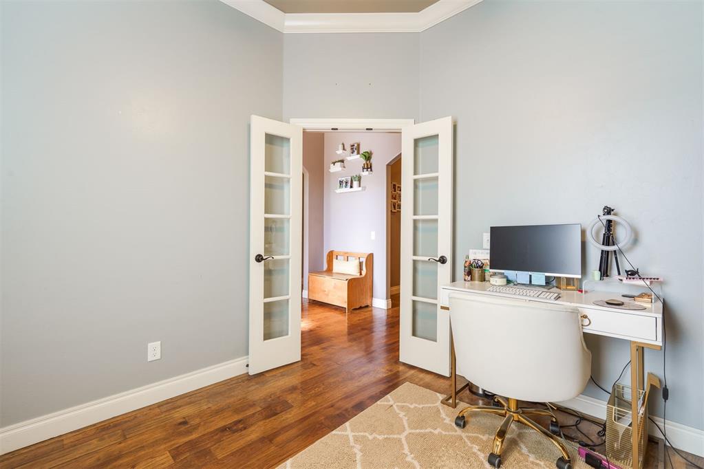 4632 Spectacular Bid Avenue