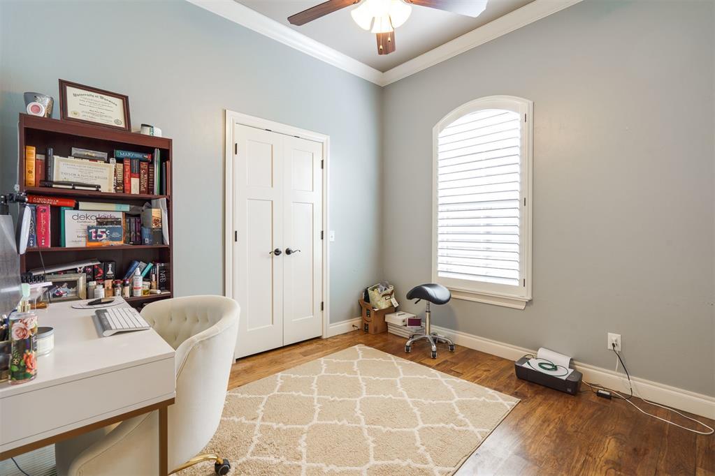 4632 Spectacular Bid Avenue