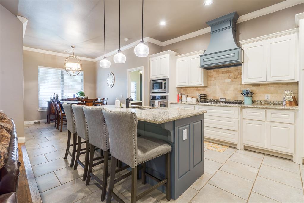 4632 Spectacular Bid Avenue