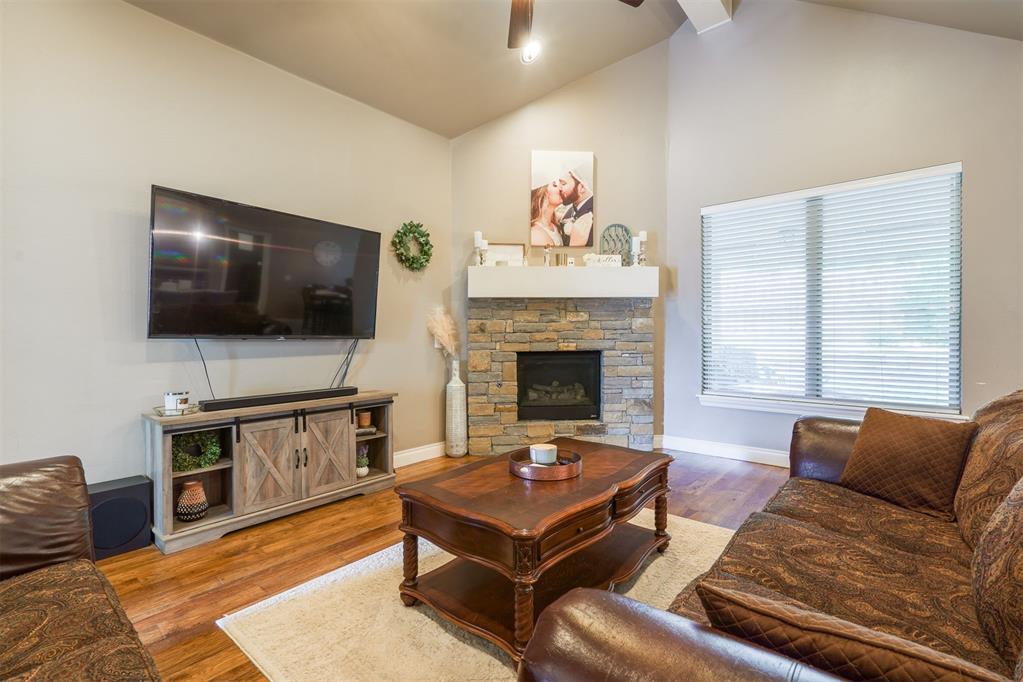 4632 Spectacular Bid Avenue