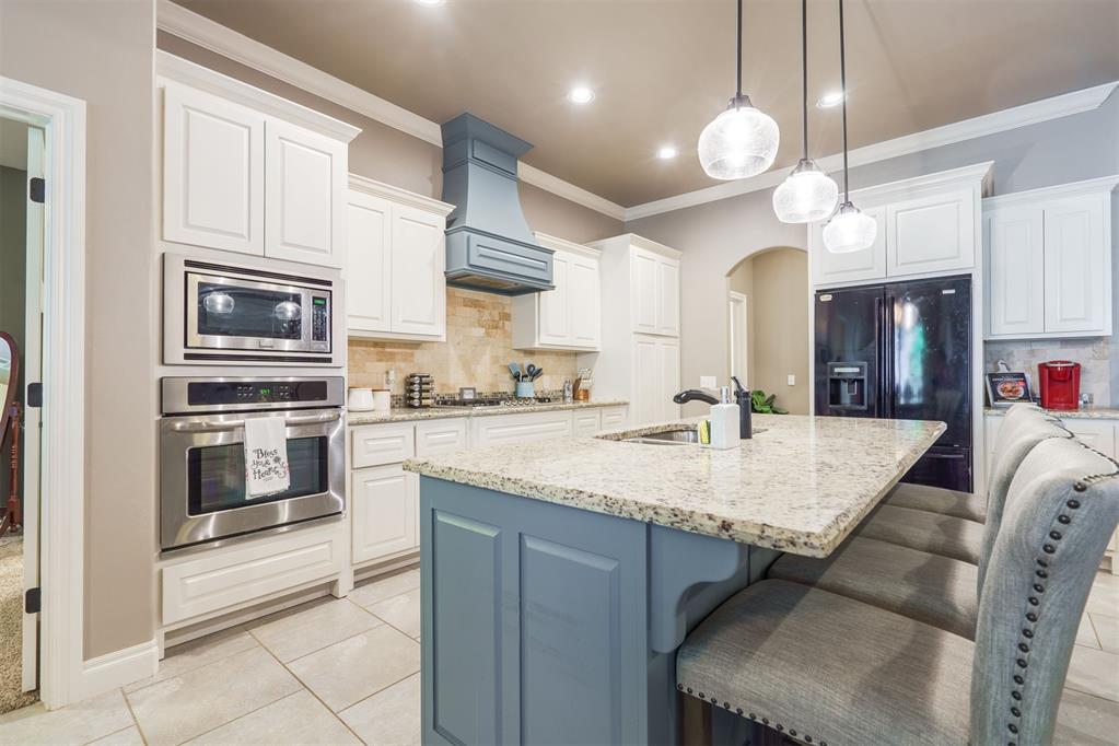 4632 Spectacular Bid Avenue