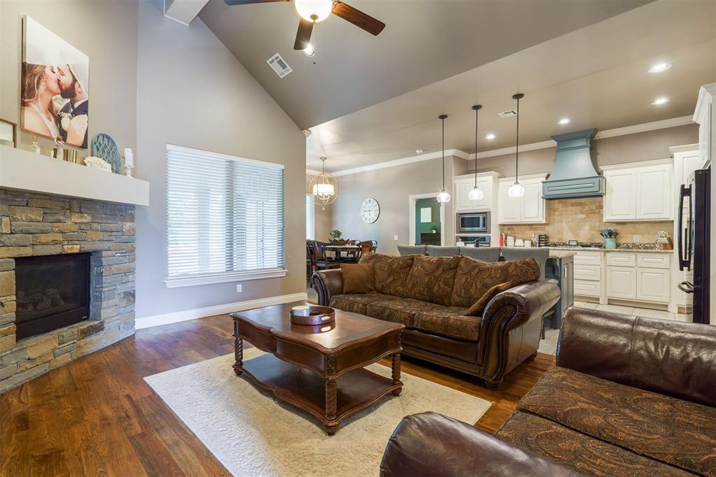 4632 Spectacular Bid Avenue