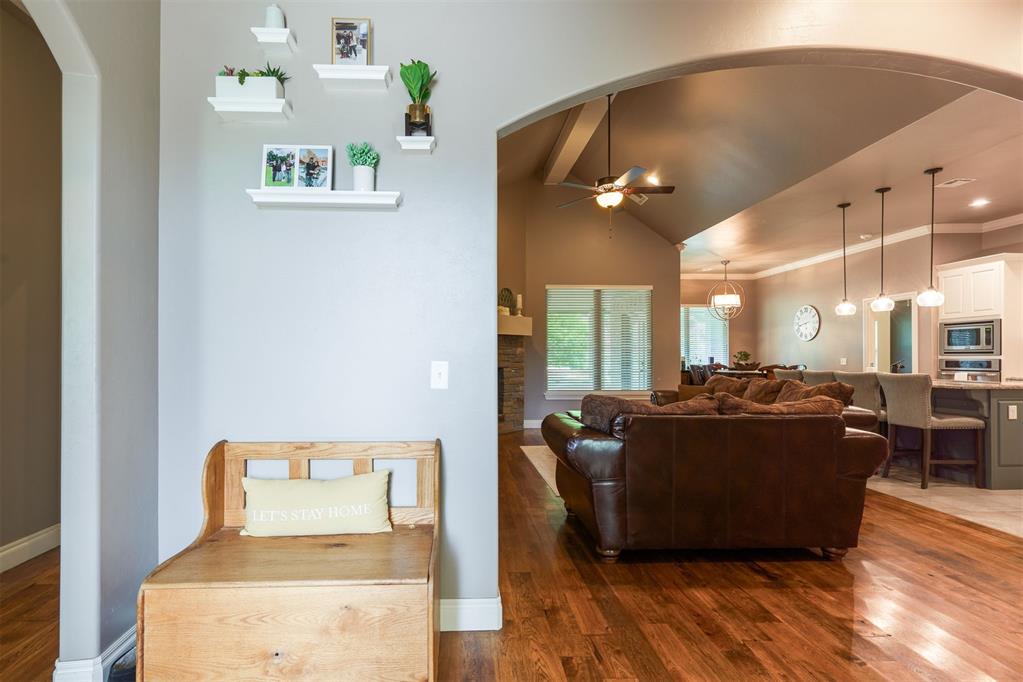 4632 Spectacular Bid Avenue