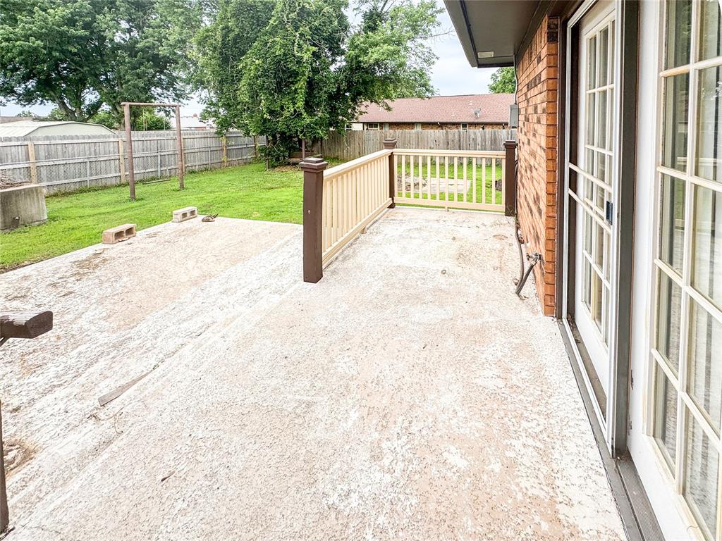 827 Crestview Drive
