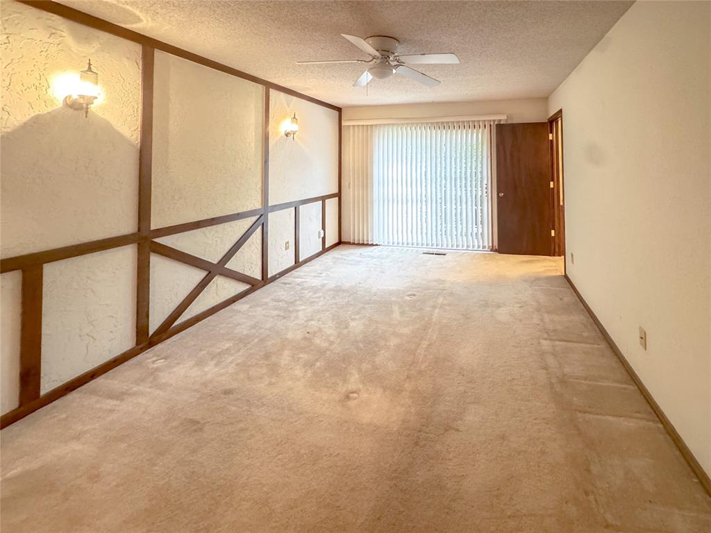 827 Crestview Drive