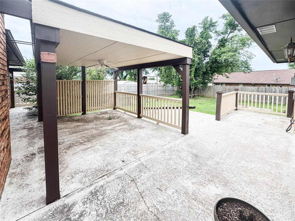 827 Crestview Drive