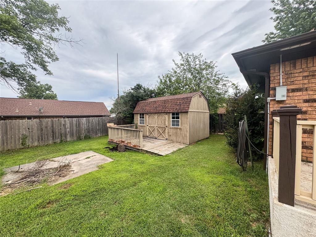 827 Crestview Drive
