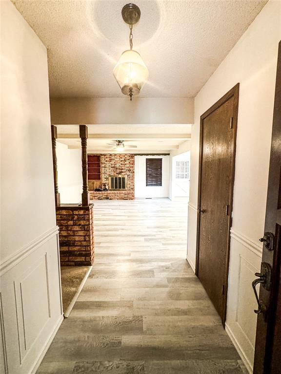 827 Crestview Drive