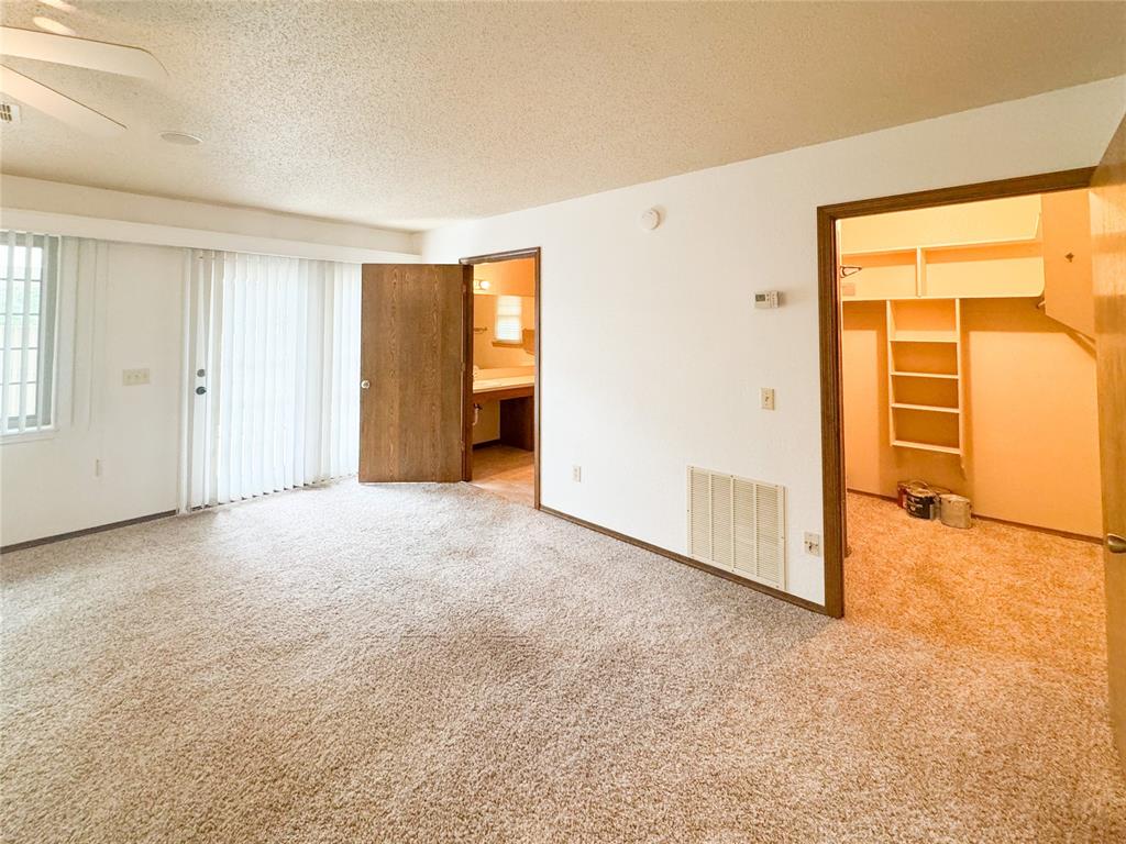 827 Crestview Drive