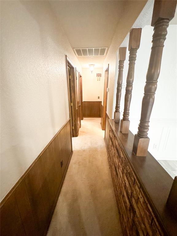 827 Crestview Drive