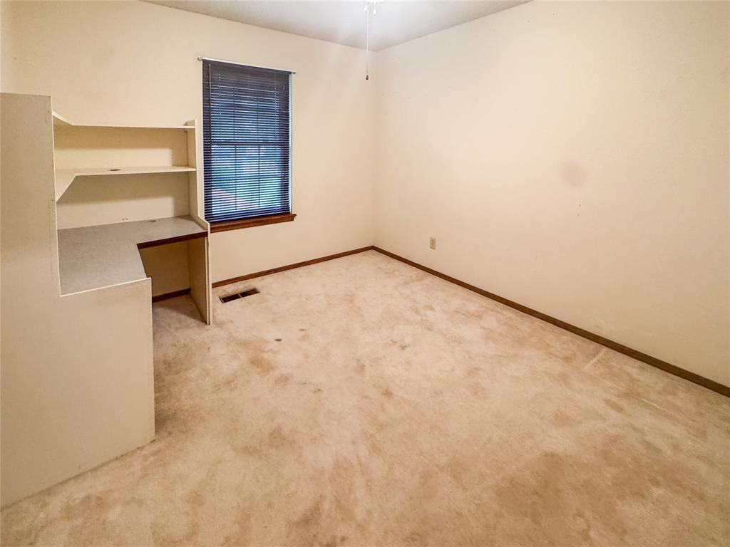 827 Crestview Drive
