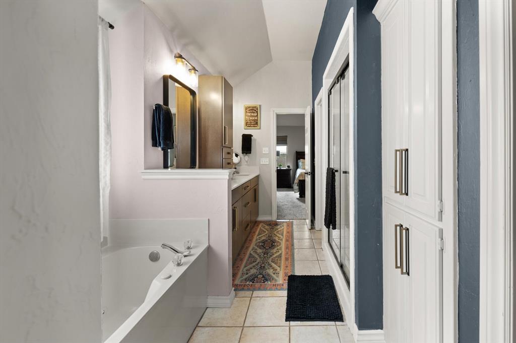 15913 Sheffield Boulevard