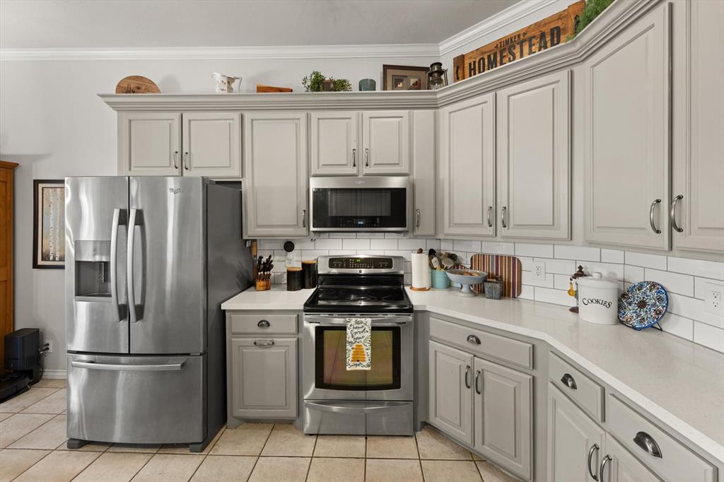 15913 Sheffield Boulevard