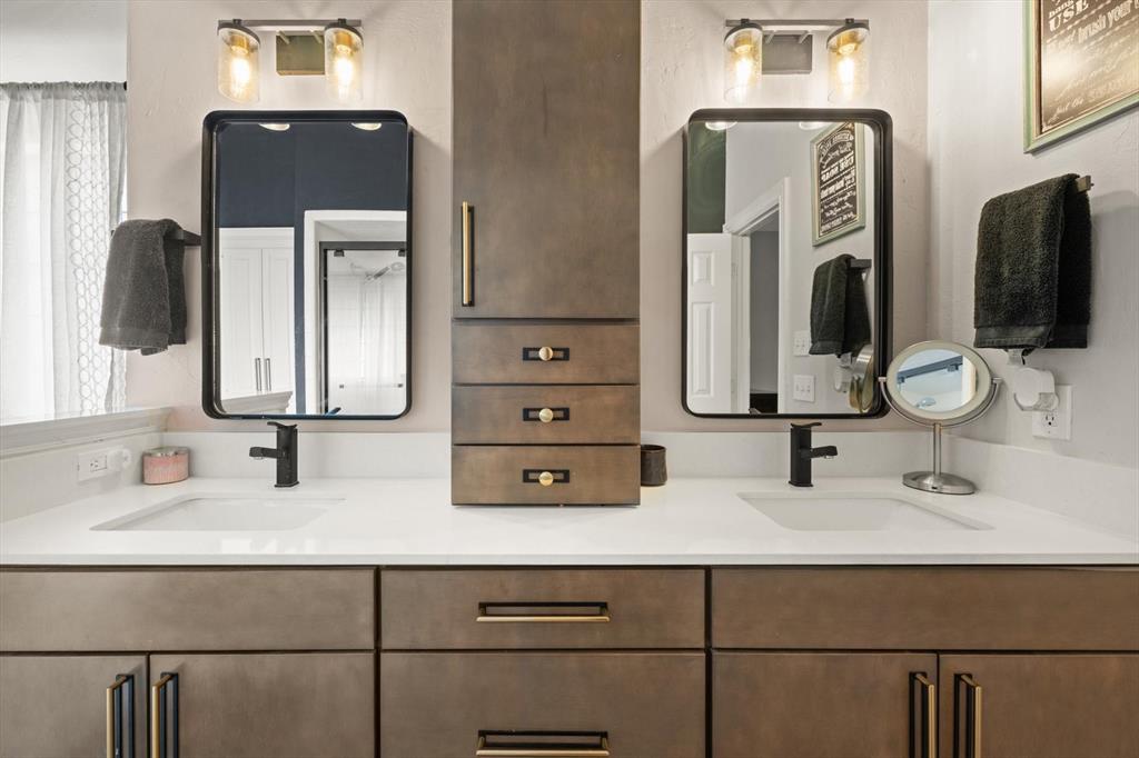 15913 Sheffield Boulevard