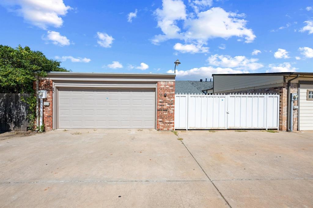 2104 NW 118th Terrace