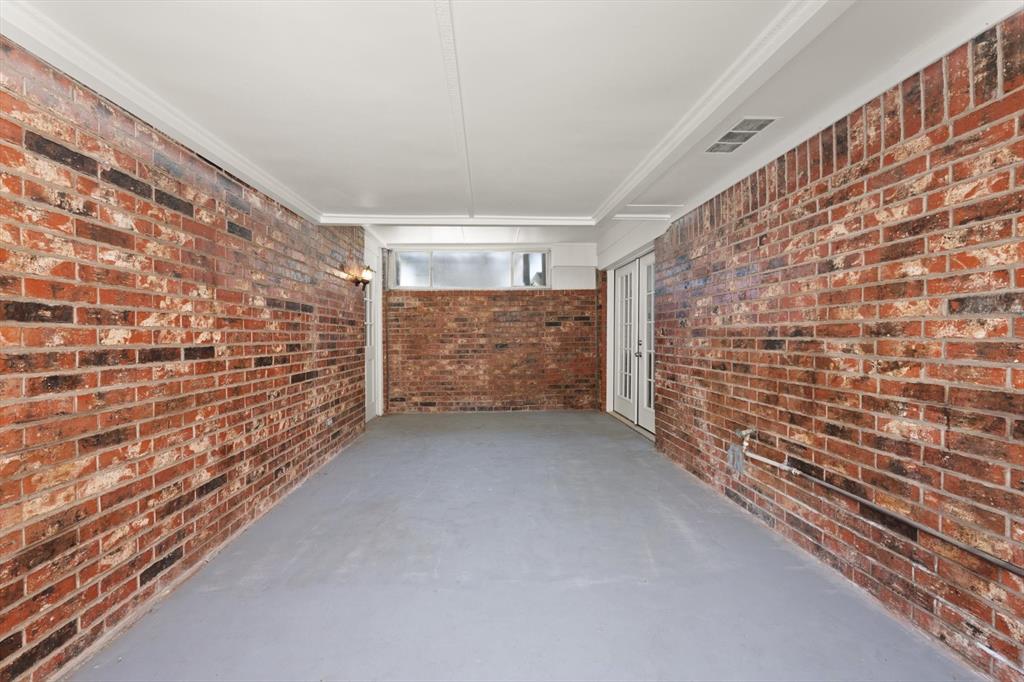 2104 NW 118th Terrace