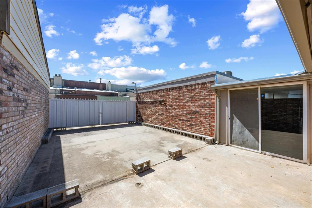 2104 NW 118th Terrace