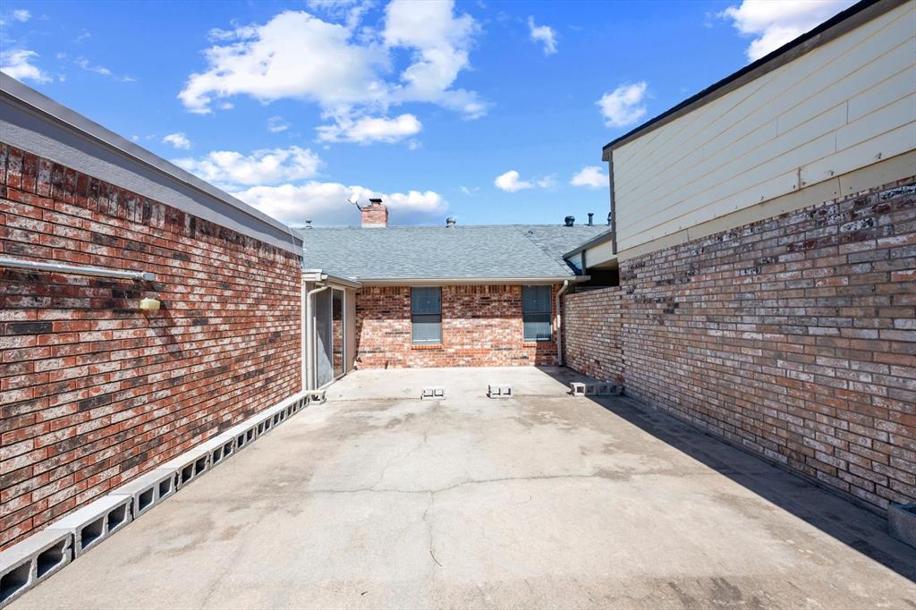 2104 NW 118th Terrace