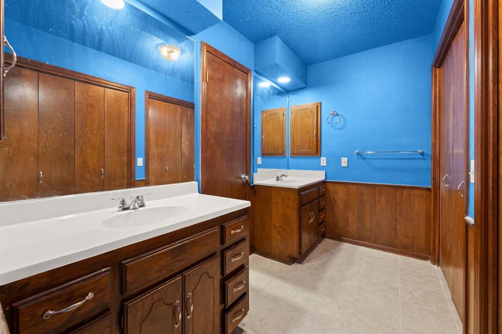 2104 NW 118th Terrace