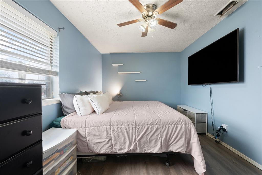 1522 Farmington Street