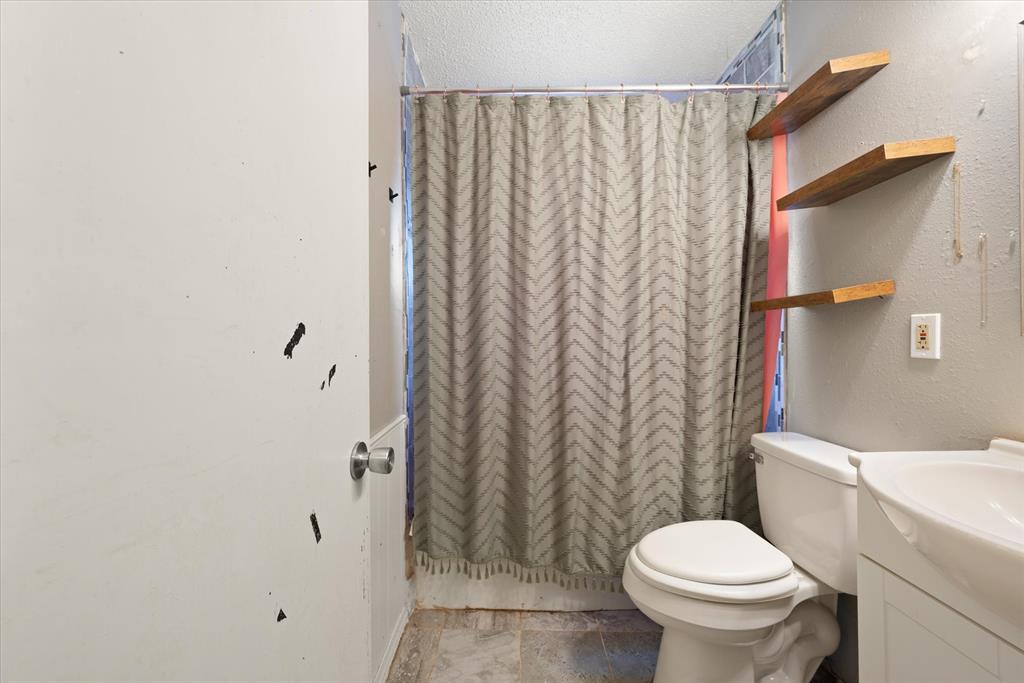 1522 Farmington Street