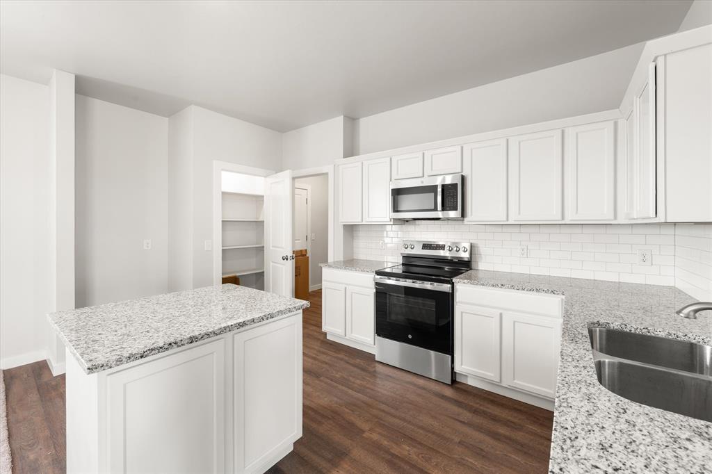 5200 Grassland Drive