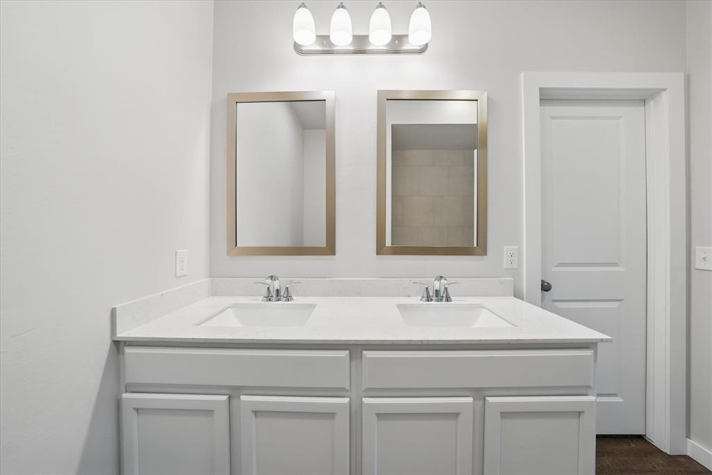 4401 Meadowlark Turn