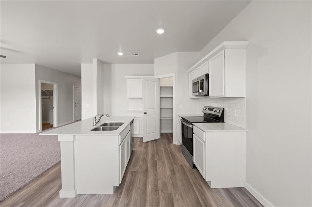 5201 Grassland Drive