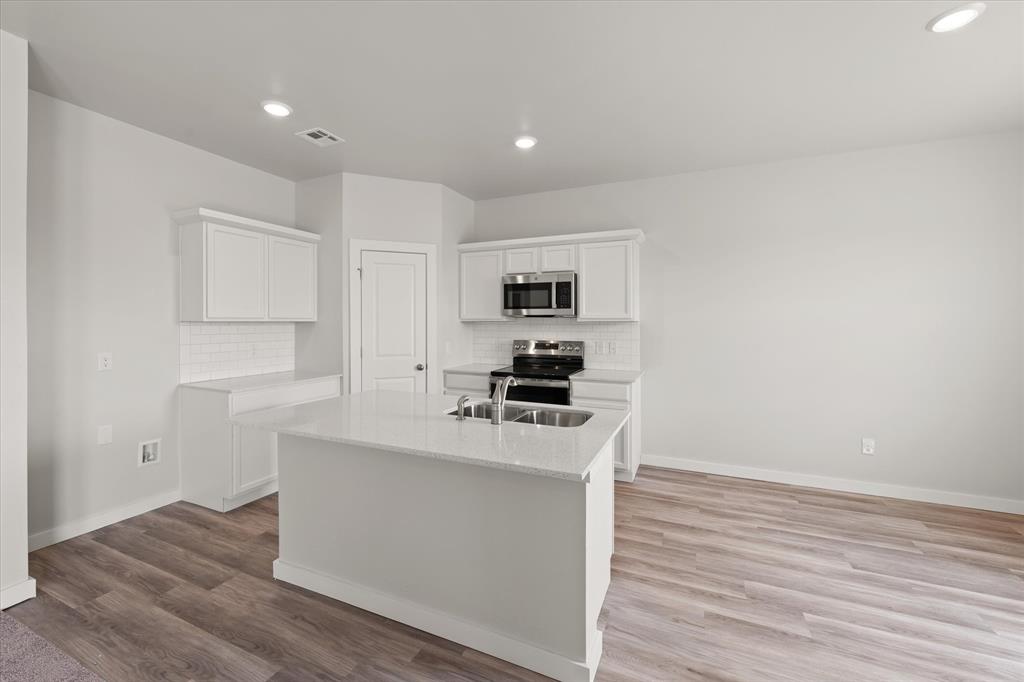 5201 Grassland Drive