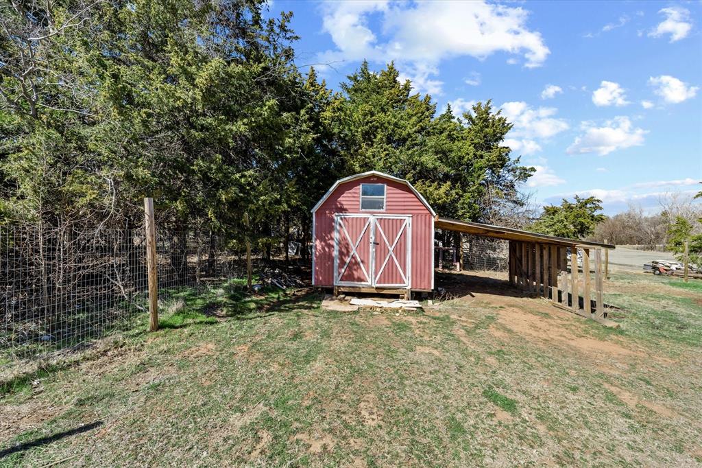 4630 Oak Lake Drive