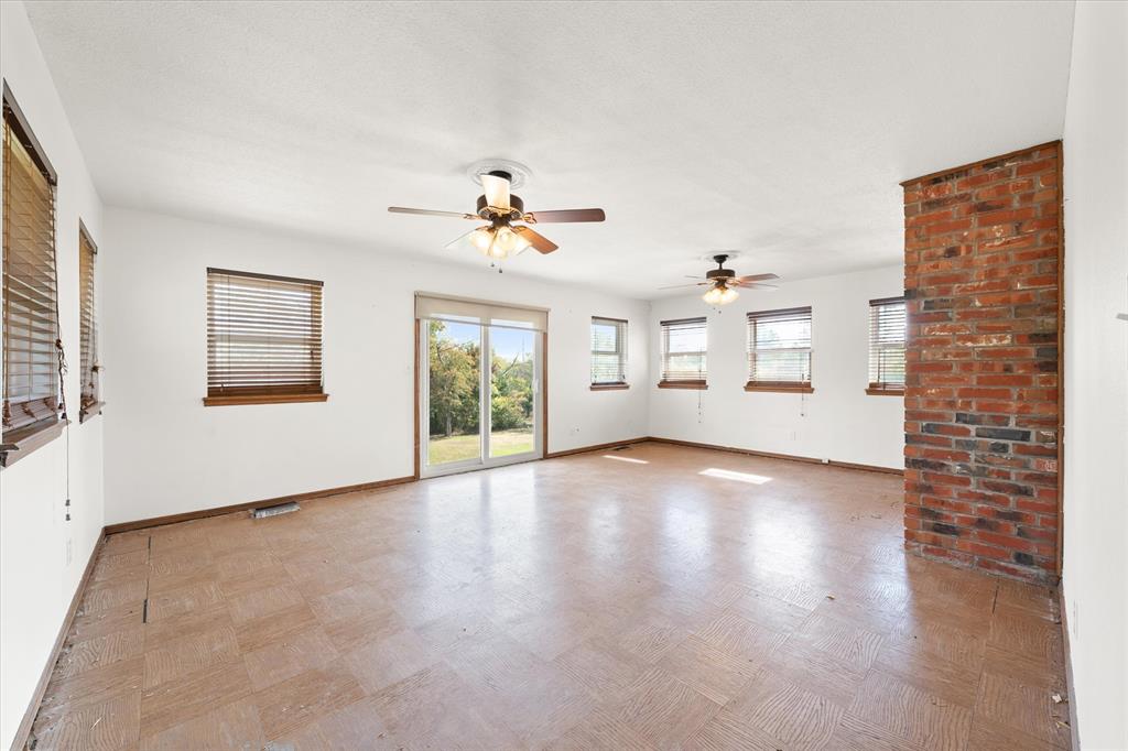 400 Longview SW Drive