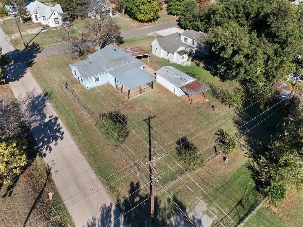 1423 W Logan Avenue