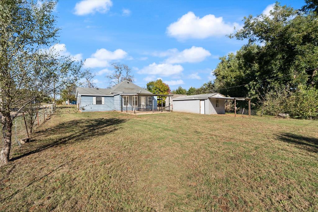 1423 W Logan Avenue