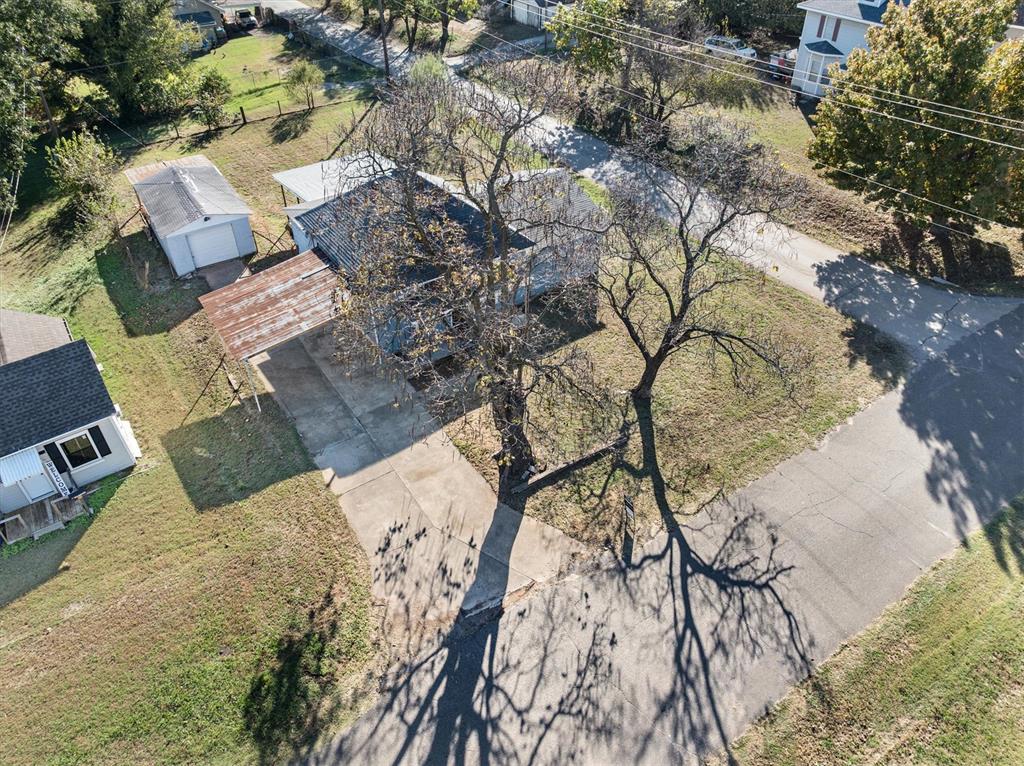 1423 W Logan Avenue