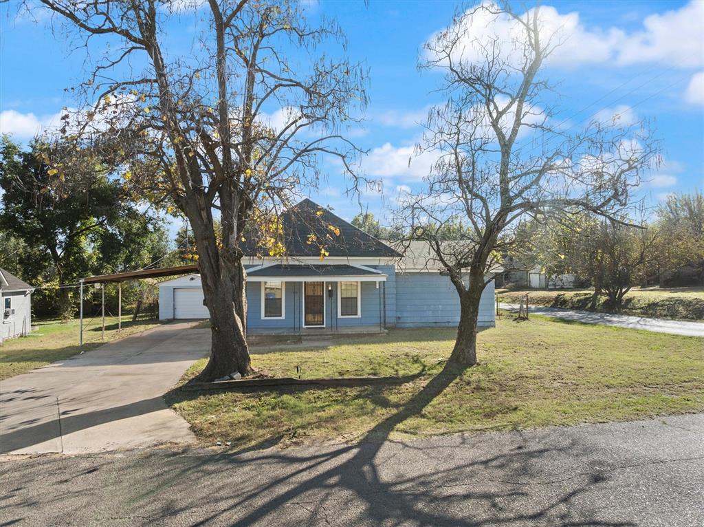 1423 W Logan Avenue