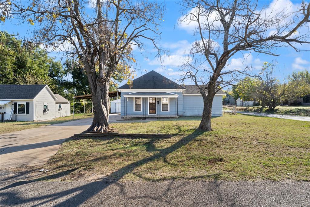 1423 W Logan Avenue