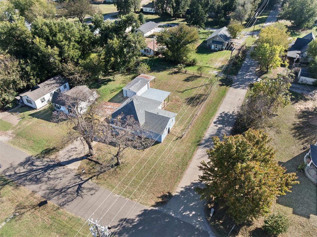1423 W Logan Avenue