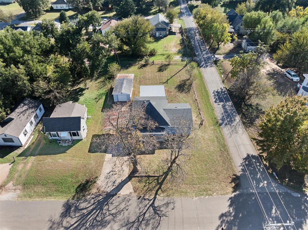 1423 W Logan Avenue