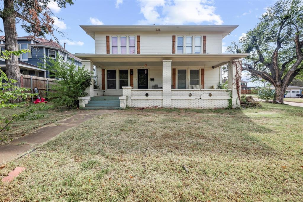 1005 E Noble Avenue