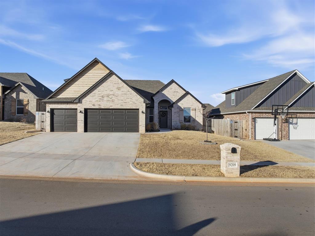 9209 SW 44th Terrace