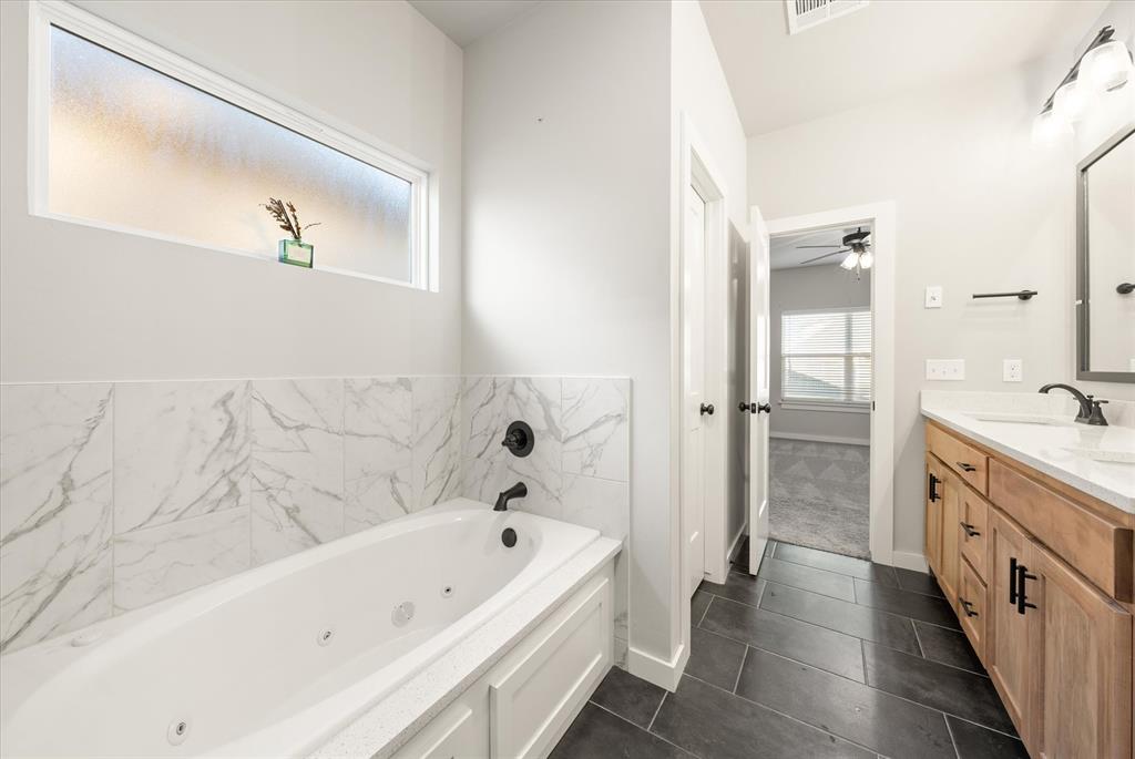 9209 SW 44th Terrace