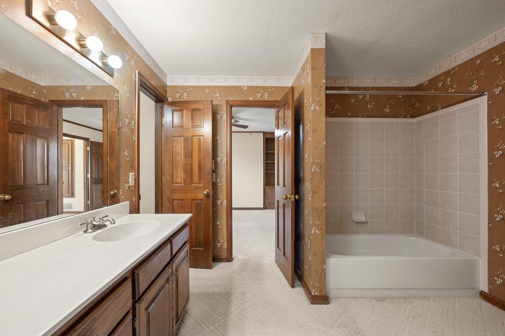 11300 N Pennsylvania Avenue Unit: 129