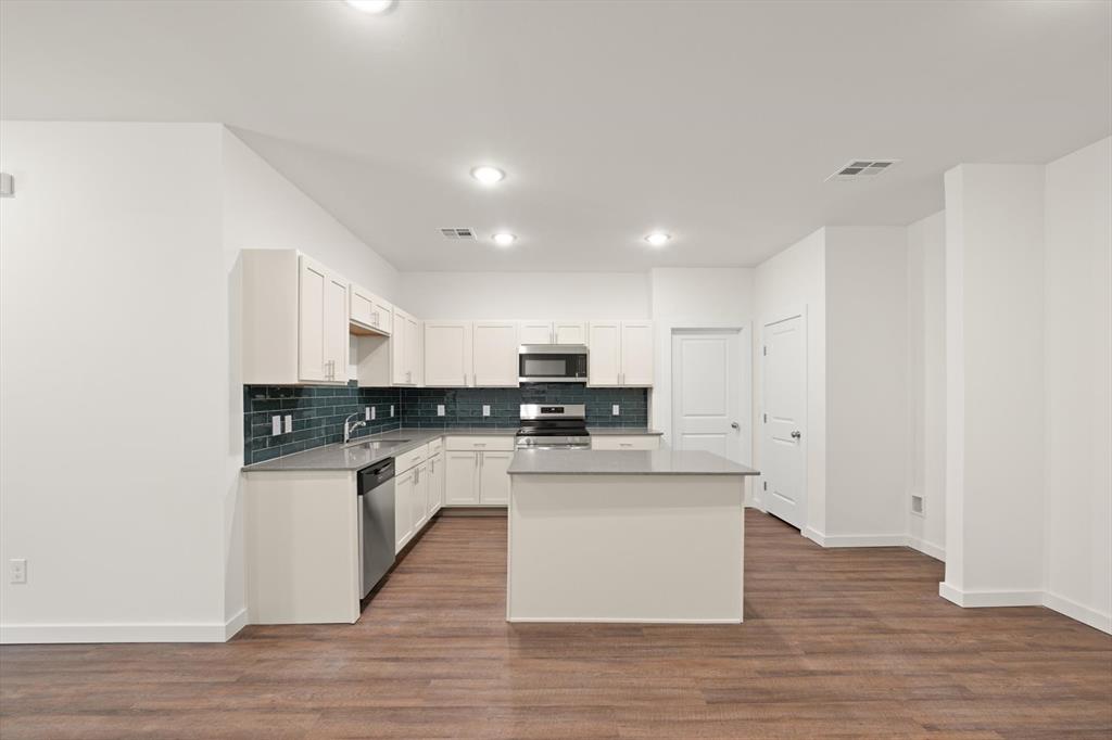 7281 S Douglas