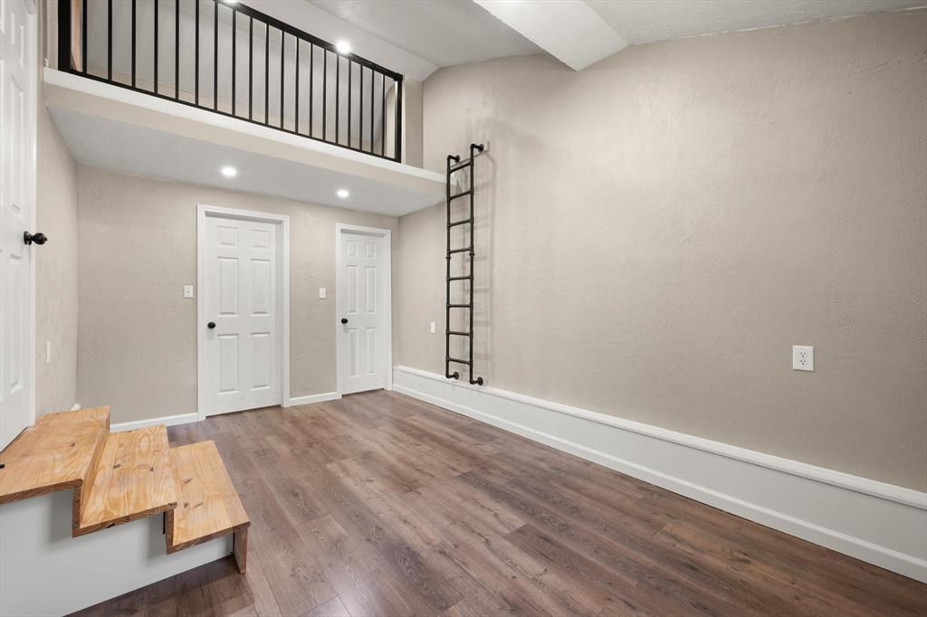 1025 Elmwood Drive
