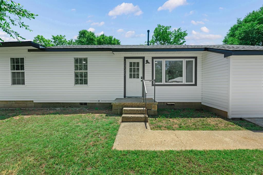 1025 Elmwood Drive