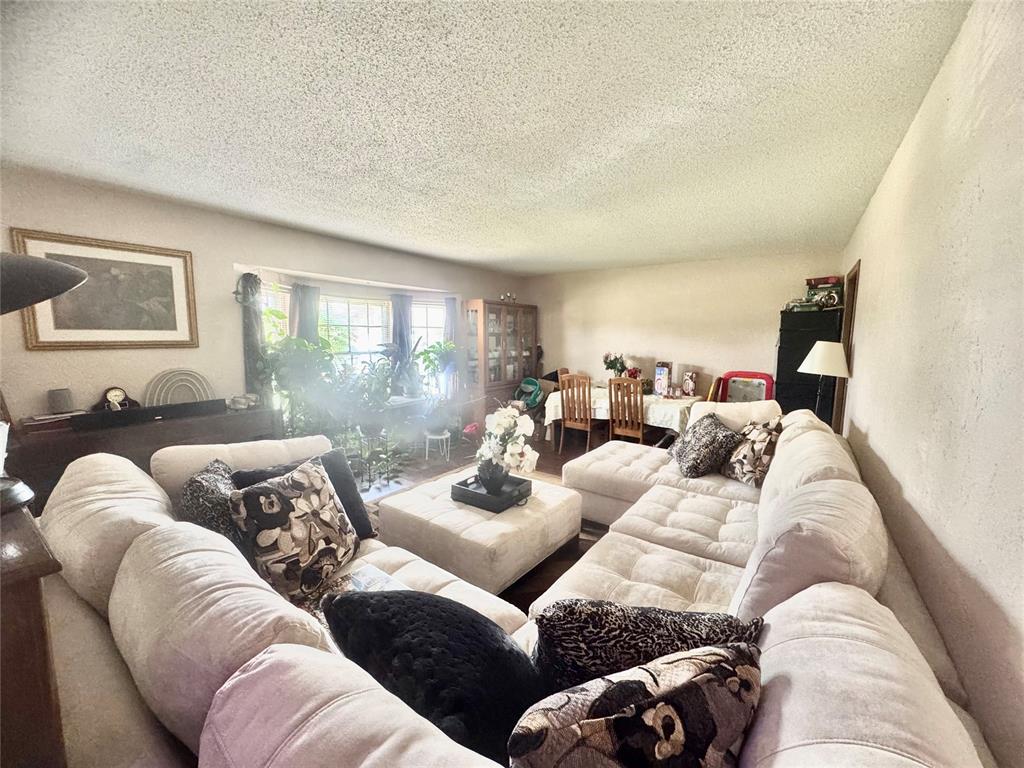 6312 N Grand Boulevard